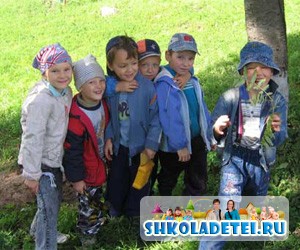 Дети летом в детском саду