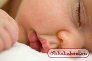 Почему младенец плохо спит