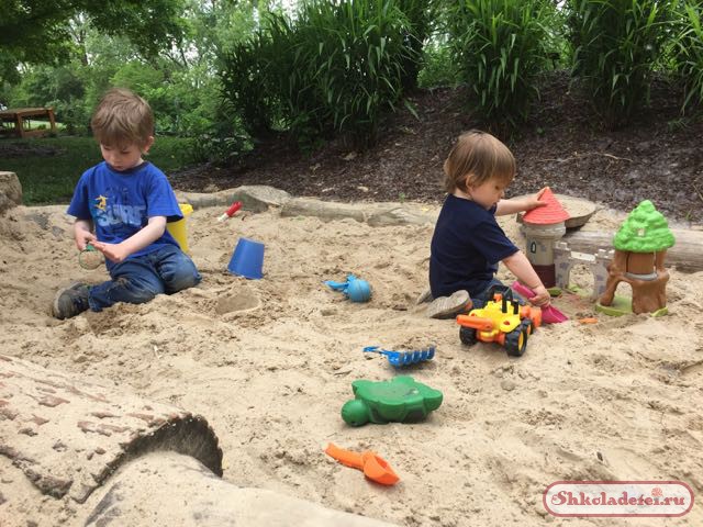 Почему для детей важны игры в песочнице?
