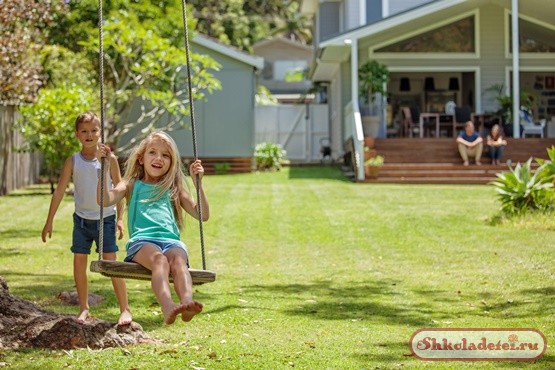 Как превратить двор в прекрасное место для отдыха всей семьей